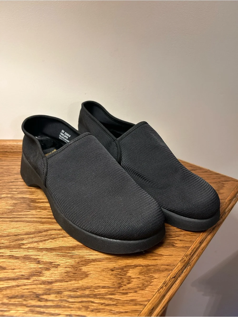 Women’s  Slip-On Aerosoles Comfort Shoes - Black